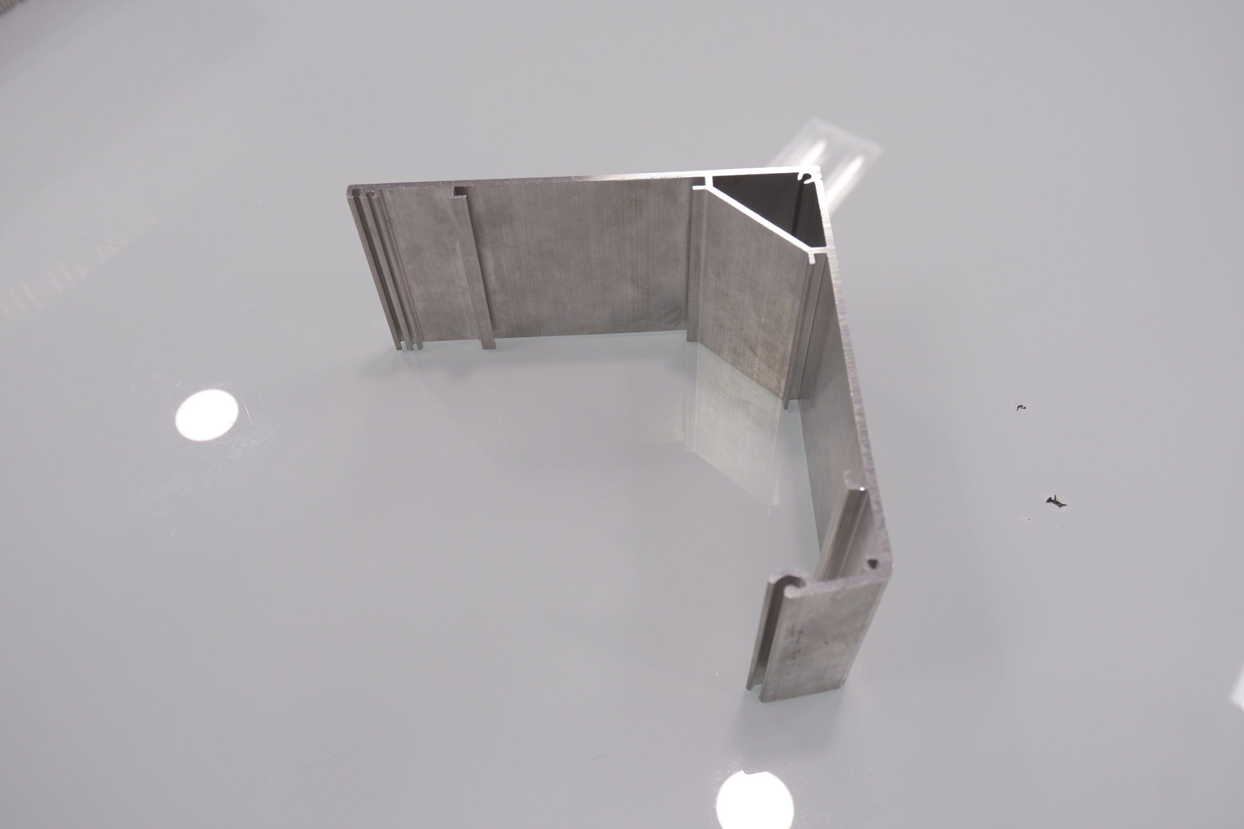 Aluminium Extrusion Profile 020