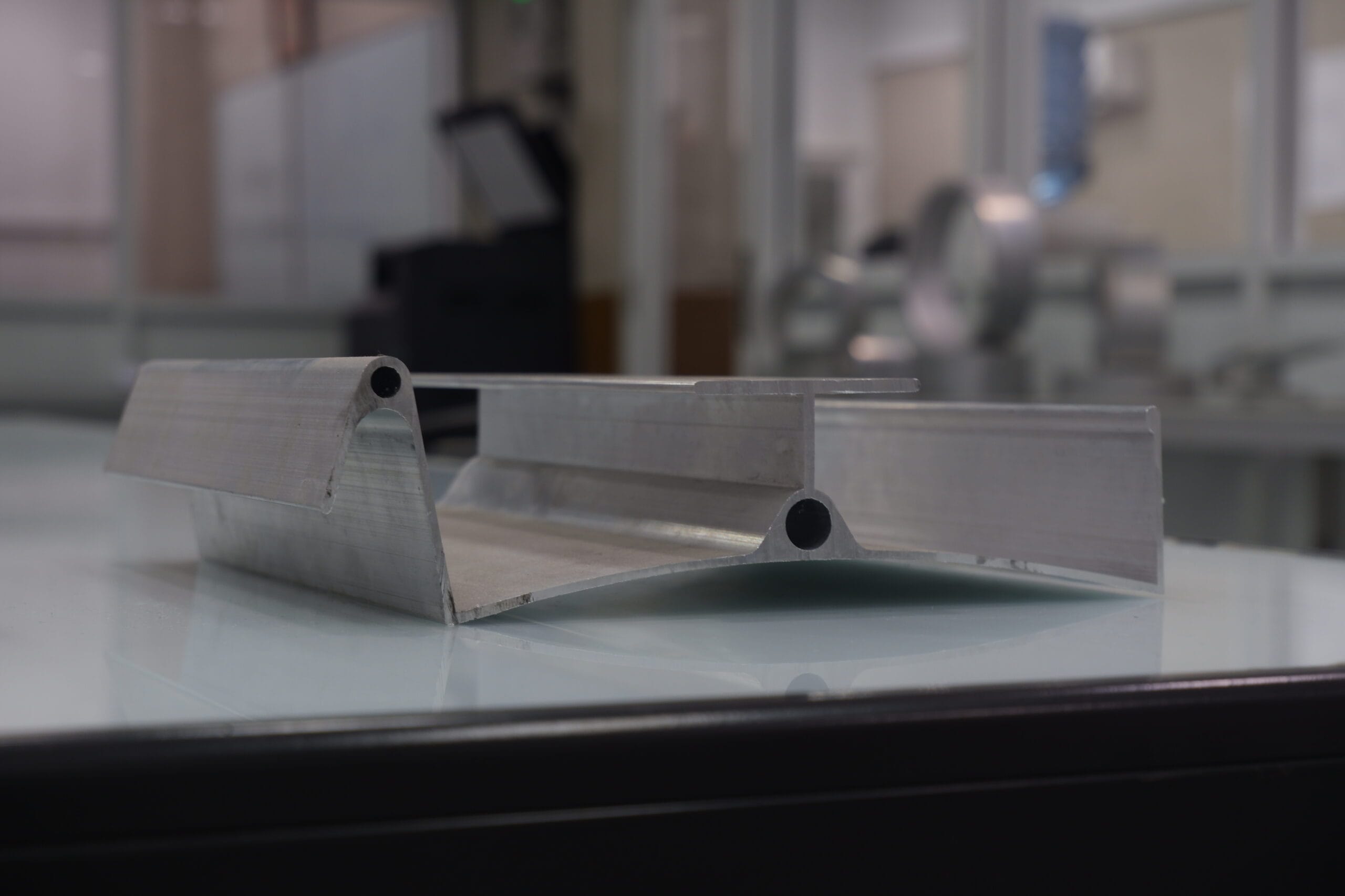 Aluminium Extrusion Profile 016