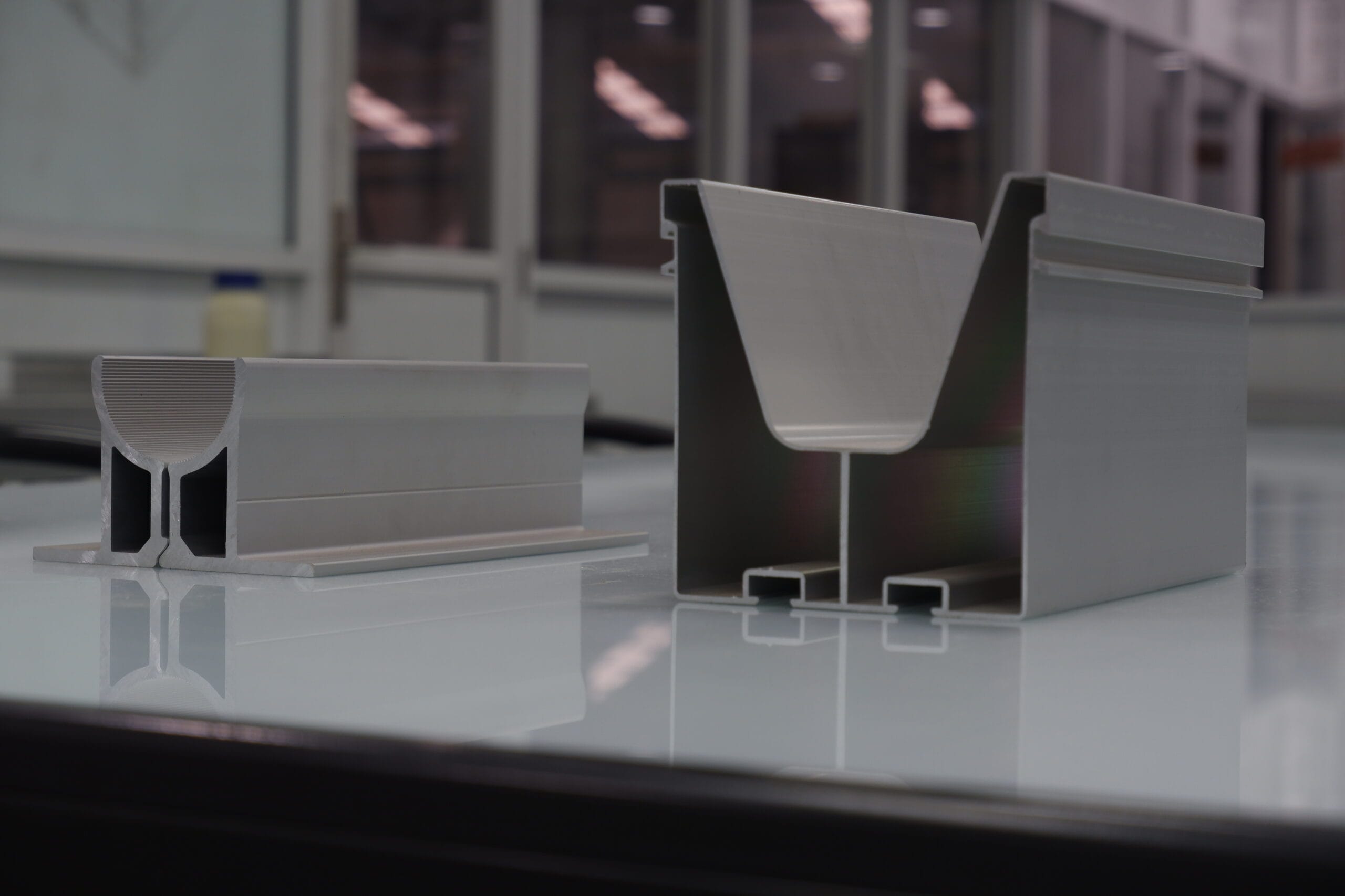 Aluminium Extrusion Profile 011